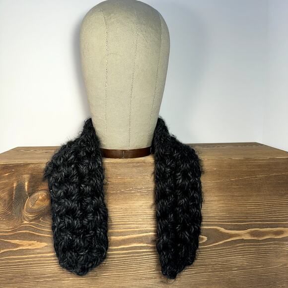 Hand Knit Wool Scarf Womens Cameo Brooch Soft Cozy Winter Chunky Classic Wrap - Picture 2 of 10